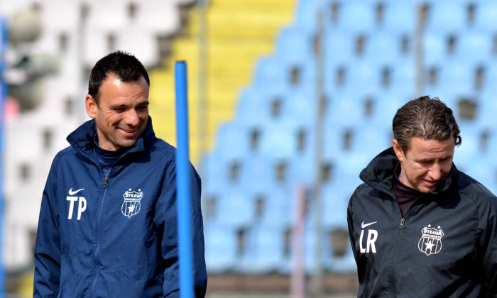 Mai In GlumÄƒ Mai In Serios Toni Petrea Se Teme De O LuptÄƒ La Titlu Cu LaurenÈ›iu Reghecampf