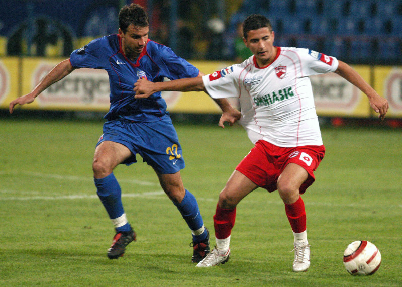 Sorin Paraschiv și Ianis Zicu, în FCSB - Dinamo din sezonul 2005 - 2006 / Foto: Sport Pictures