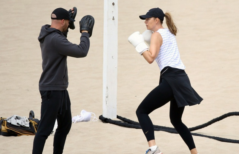 EXCLUSIVE: Maria Sharapova Looks Fierce During a Grueling Beach Workout Session in Los Angeles.