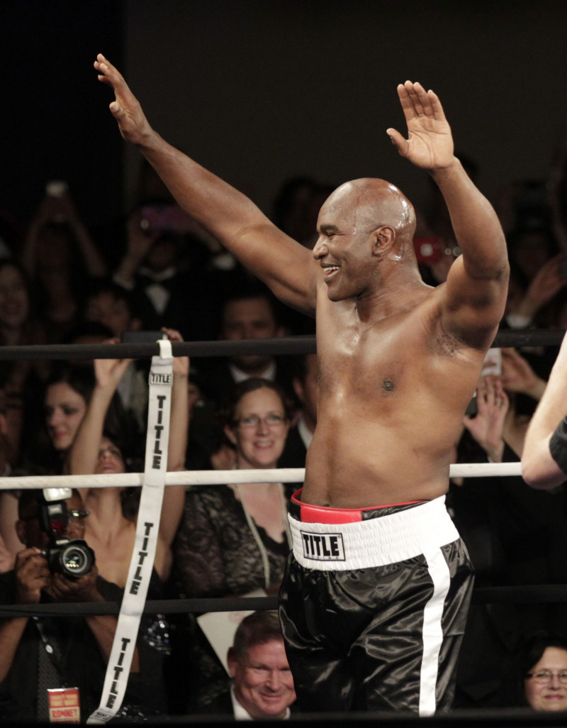 Mitt Romney Takes On Evander Holyfield In Charity Boxing Event