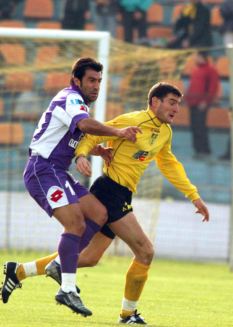 FOTBAL:FC BRASOV-POLI AEK 0-3 DIVIZIA A (1.11.2003)