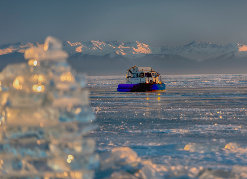 Robert Bentia Lacul Baikal nava