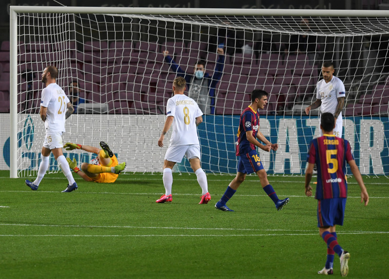 Pedri, după golul marcat pentru Barcelona în meciul cu Ferencvaros din Champions League / Foto: Getty Images