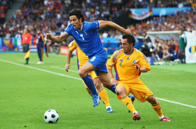 Italy v Romania - Group C Euro 2008