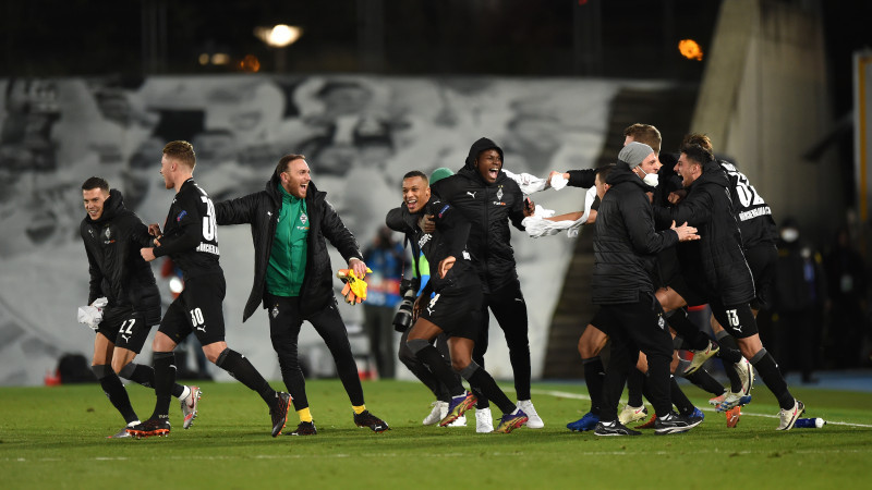 Real Madrid v Borussia Moenchengladbach: Group B - UEFA Champions League