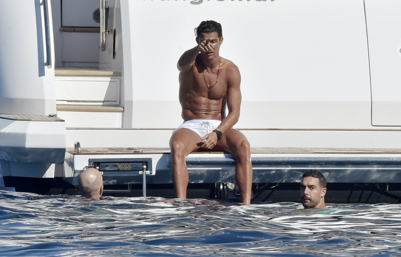 Cristiano Ronaldo and his partner Georgina Rodriguez on a boat