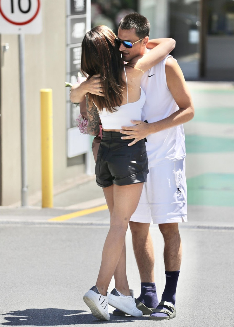 *PREMIUM-EXCLUSIVE* Bernard Tomic And his new girlfriend Vanessa Sierra run errands on the Gold Coast