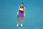 Simona Halep, în meciul cu Ajla Tomljanovic de la Australian Open / Foto: Getty Images