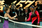Simona Halep și Serena Williams, înaintea meciului direct de la Australian Open / Foto: Profimedia