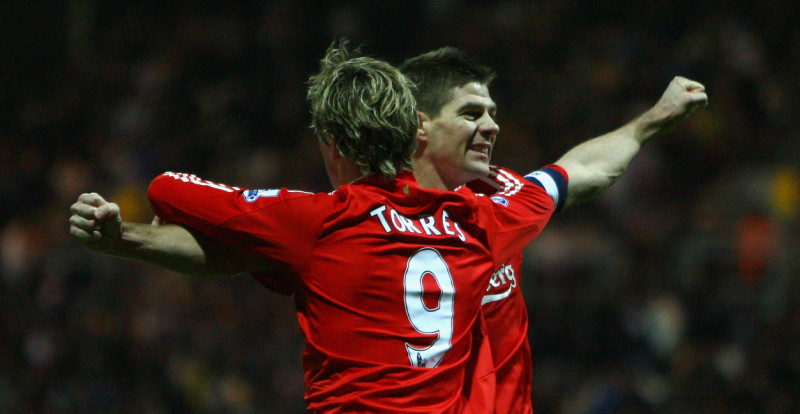 Steven Gerrard și Fernando Torres, în perioada în care erau coechipieri la Liverpool / Foto: Getty Images