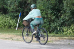*EXCLUSIVE* Jennifer Lopez matches her ensemble while taking a bicycle ride around her Hamptons mansion!