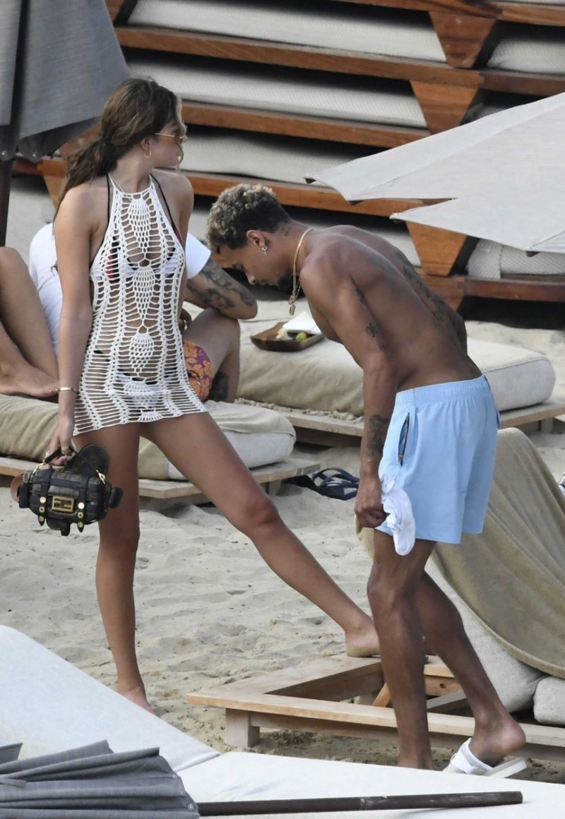 *PREMIUM-EXCLUSIVE* MUST CALL FOR PRICING BEFORE USAGE - England footballer Dele Alli pictured with girlfriend Ruby Mae on their Summer Holiday in Mykonos.
*PICTURES TAKEN ON 09/08/2020*
