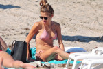 *EXCLUSIVE* Cathy Hummels (wife of German footballer Mat Hummels) relaxes on the beach with friends in Palma de Mallorca