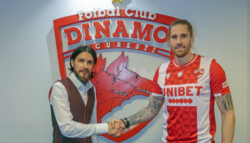 Raul Albentosa, alături de Mario Nicolae după semnarea contractului cu Dinamo / Foto: Facebook@FCDinamoOfficial