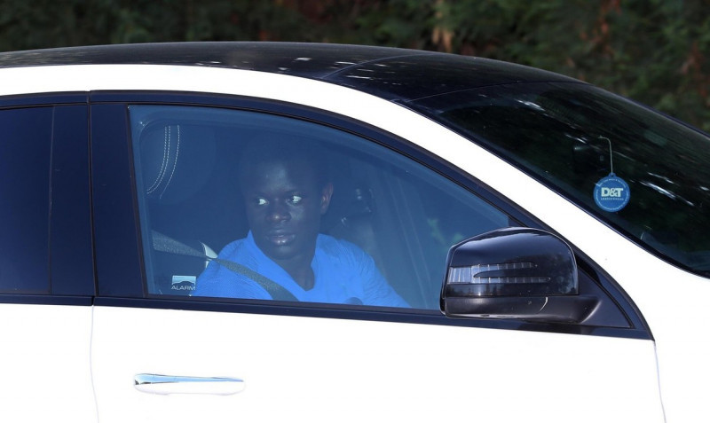 Cobham, UK. 19 May 2020Chelsea footballer N'Golo Kante leaves the clubs training ground in Cobham. As of today Premier League players can now train in small groups but without contact.Credit: James Boardman / Alamy Live News