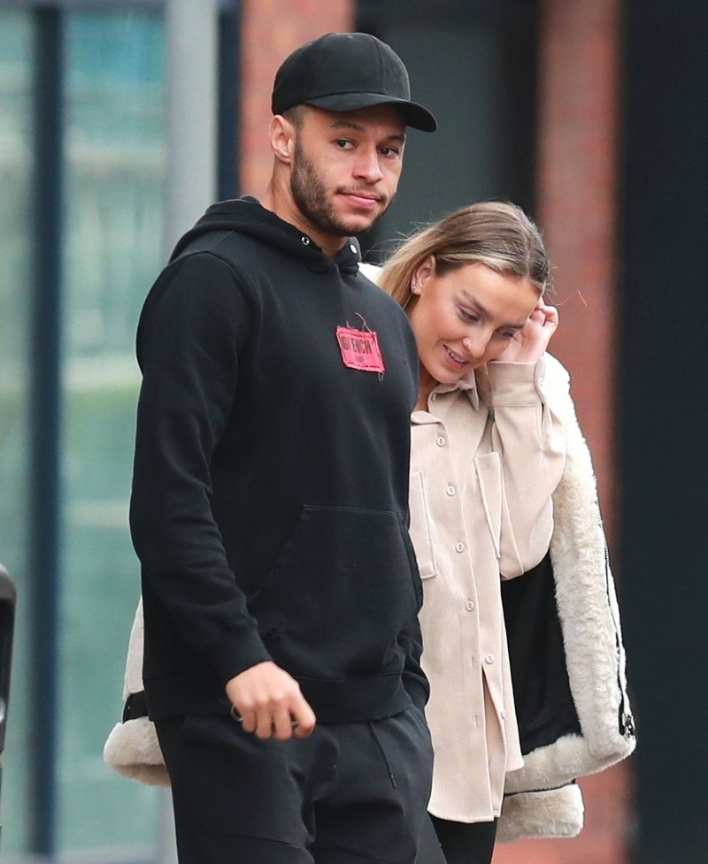*EXCLUSIVE* *STRICTLY NO MAIL ONLINE USAGE* Perrie Edwards and Alex Oxlade-Chamberlain enjoy some time together by going for lunch at Wilmslow.