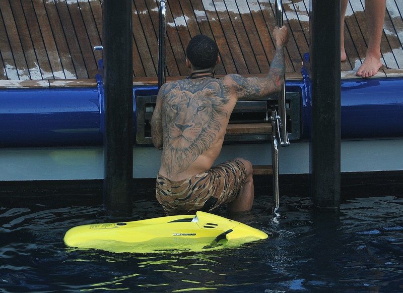 Memphis Depay on a yacht in Portofino