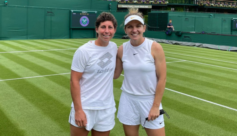 Simona Halep, alături de Carla Suarez Navarro la Wimbledon / Foto: Twitter@Wimbledon