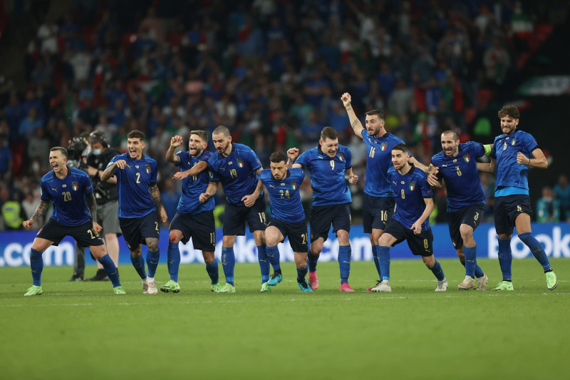 Fotbaliștii Italiei, după victoria cu Anglia / Foto: Getty Images