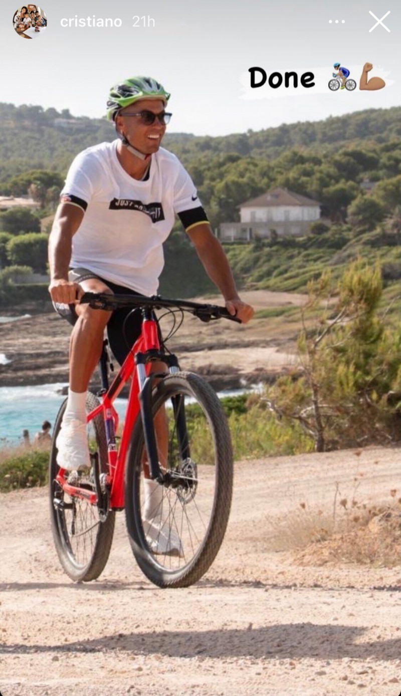 cristiano ronaldo pe bicicleta