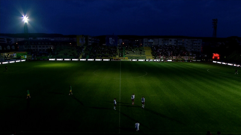 Nocturna arenei din Mioveni a căzut înaintea jocului cu Rapid / Foto: Captură Digi Sport