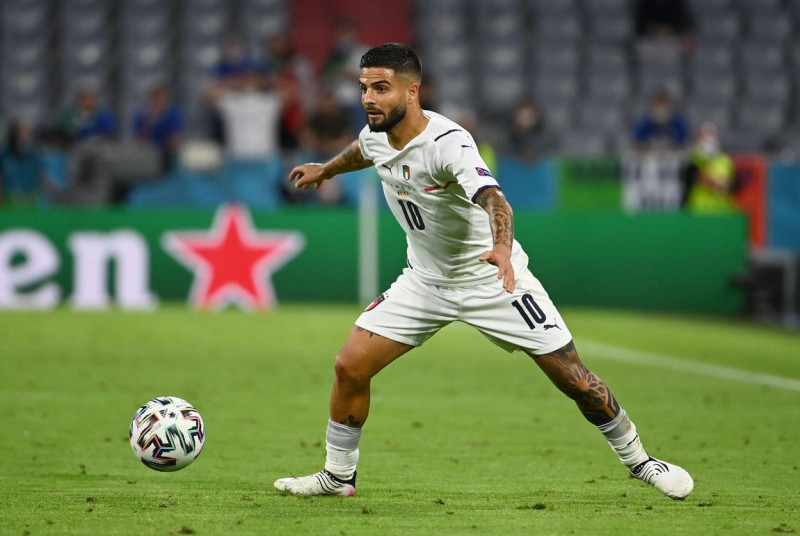 Munich, Germany. 02nd July, 2021. Football: European Championship, Belgium - Italy, final round, quarter-final in the EM Arena in Munich. Italy's Lorenzo Insigne plays the ball. Credit: Federico Gambarini/dpa/Alamy Live News