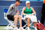 18 August 2018: Simona Halep (ROU) and her coach Darren Cahill in between sets against Aryna Sabalenka (BLR) at the Western Southern Open in Mason, Ohio, USA. Brent Clark/Alamy Live News