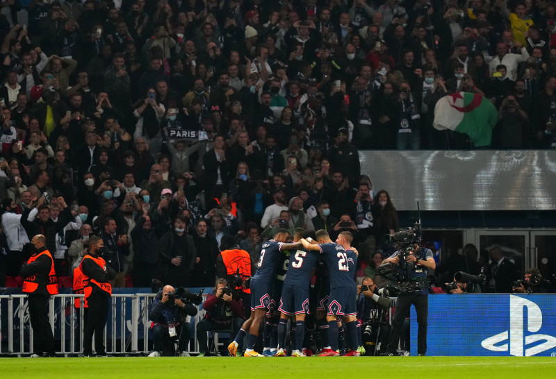 Paris Saint-Germain v Manchester City - UEFA Champions League - Group A - Parc des Princes
