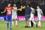 Lionel Messi, alături de un fan paraguayan / Foto: Profimedia