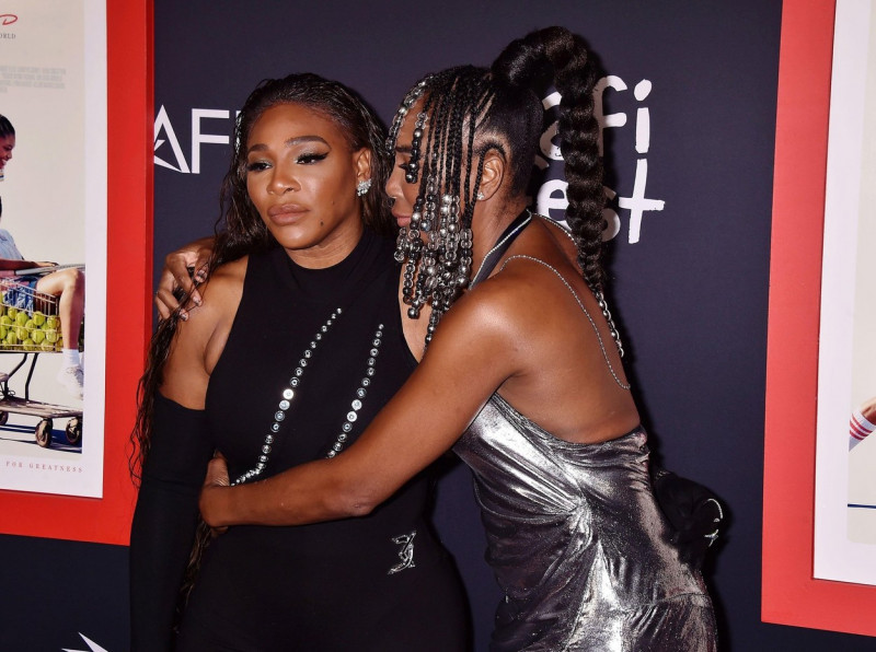 HOLLYWOOD, CA - NOVEMBER 14: Serena Williams (L) and Venus Williams attend the 2021 AFI Fest Closing Night Premiere of Warner Bros. "King Richard" at TCL Chinese Theatre on November 14, 2021 in Hollywood, California.