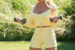 *EXCLUSIVE* Bianca Gascoigne shows off her amazing figure in a yellow 2 piece during a workout session.