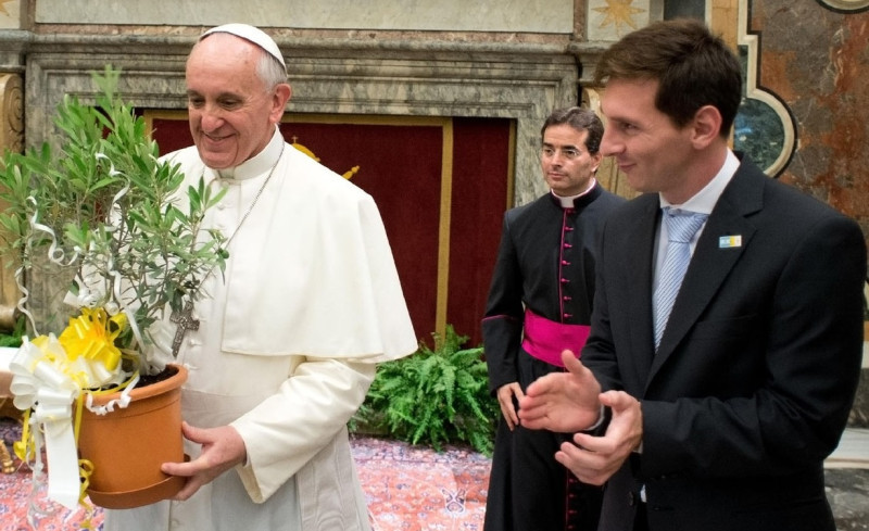 papa francisc lionel messi