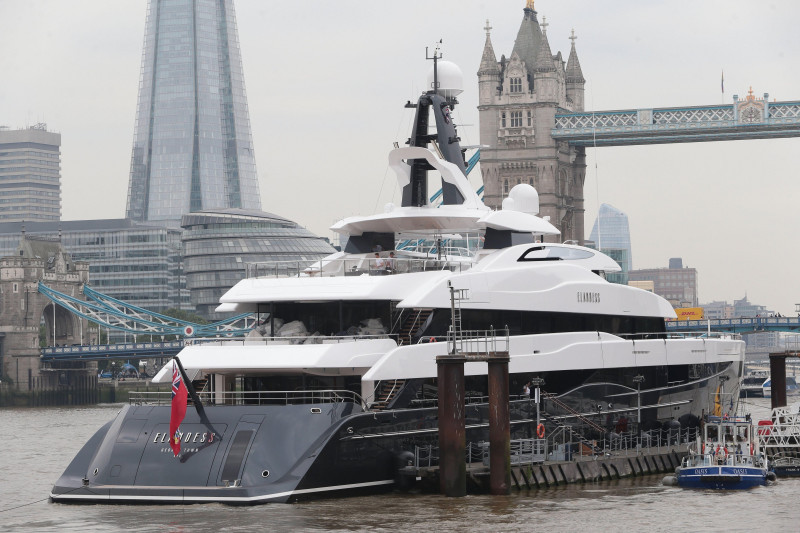 London, UK. 5th July, 2018. In an extraordinary show of billionaire wealth Tottenham Football Club owners Joe Lewis's Super yacht Aviv (light blue) has been joined on the Thames by Tower Bridge by the brand new $100m Elandess (dark blue) reportedly owned