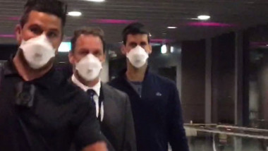 Răsturnare de situație în cazul lui Novak Djokovic. Unde a decis să meargă sârbul, după ce a fost expulzat din Australia