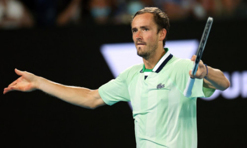 Huiduit de fanii australieni după ce a făcut trimitere la Novak Djokovic, Daniil Medvedev reacționează