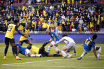 Ayrton Preciado și Alisson, în meciul Ecuador - Brazilia / Foto: Getty Images