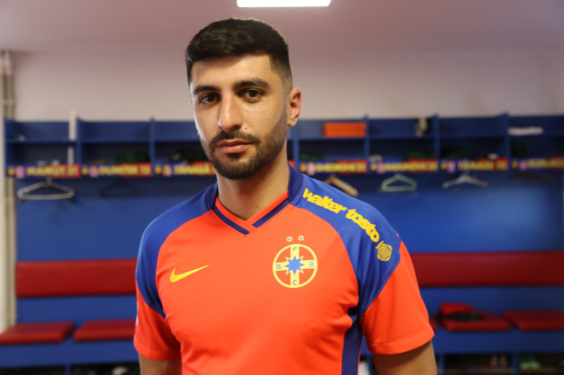 Florin Achim a semnat cu FCSB / Foto: Facebook@FCSBOfficial