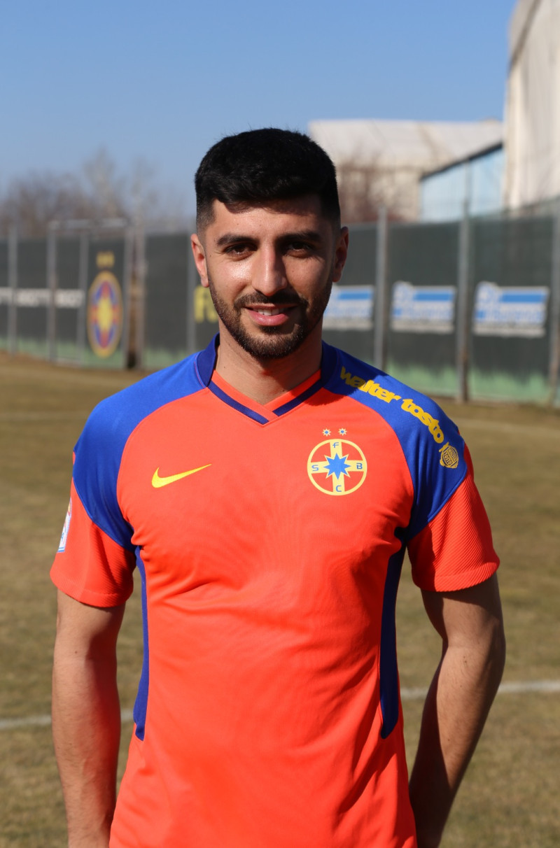 Florin Achim a semnat cu FCSB / Foto: Facebook@FCSBOfficial