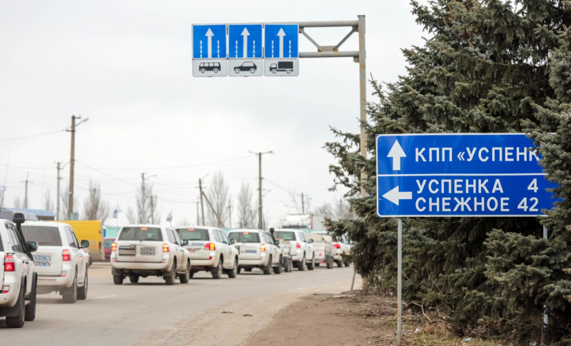 OSCE vehicles leave Donetsk