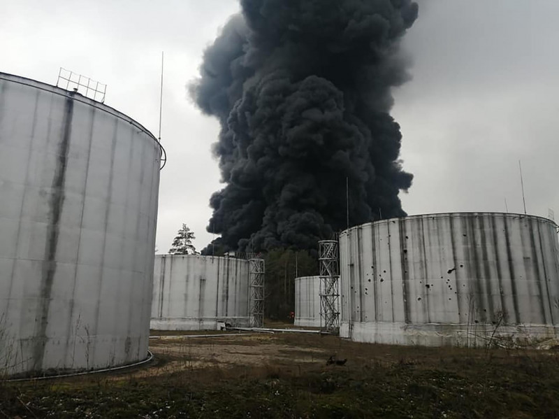 Video Shows Russian Shell Striking Oil Depot