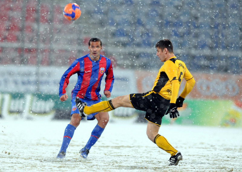 2.FOTBAL:STEAUA BUCURESTI-FC BRASOV 0-3,LIGA 1 (6.03.2011)