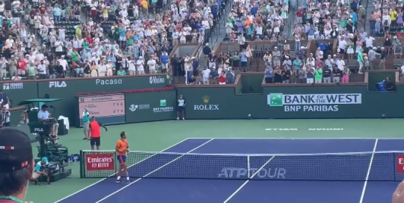 Nick Kyrgios a fost aproape să lovească un copil de mingi / Foto: Captură Twitter@villievang