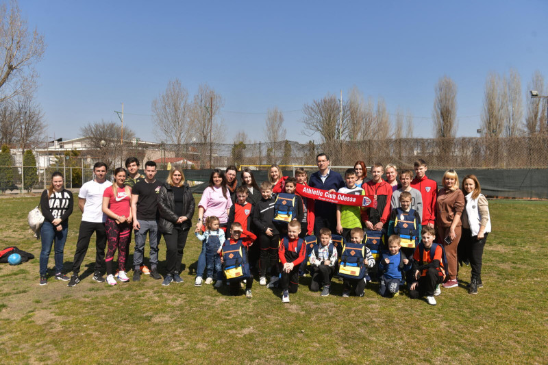 Răzvan Burleanu şi copiii ucraineni3