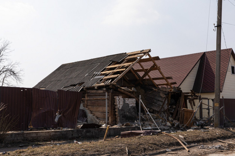 Destroyed homes and buildings in Kyiv, Ukraine - 25 Images