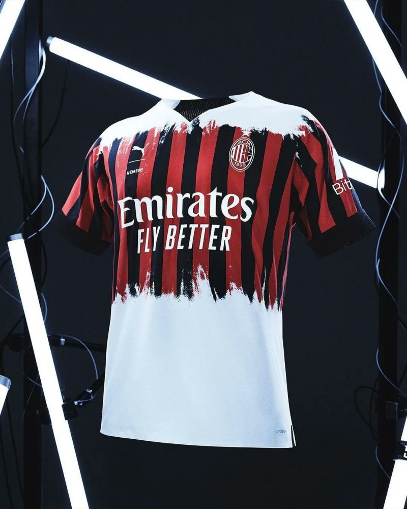Al patrulea echipament al lui AC Milan din sezonul viitor / Foto: Twitter@femi_ragner