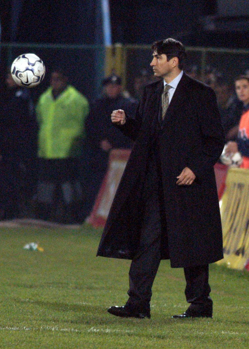 FOTBAL:DINAMO BUCURESTI-STEAUA BUCURESTI 3-0,CUPA ROMANIEI (27.11.2002)