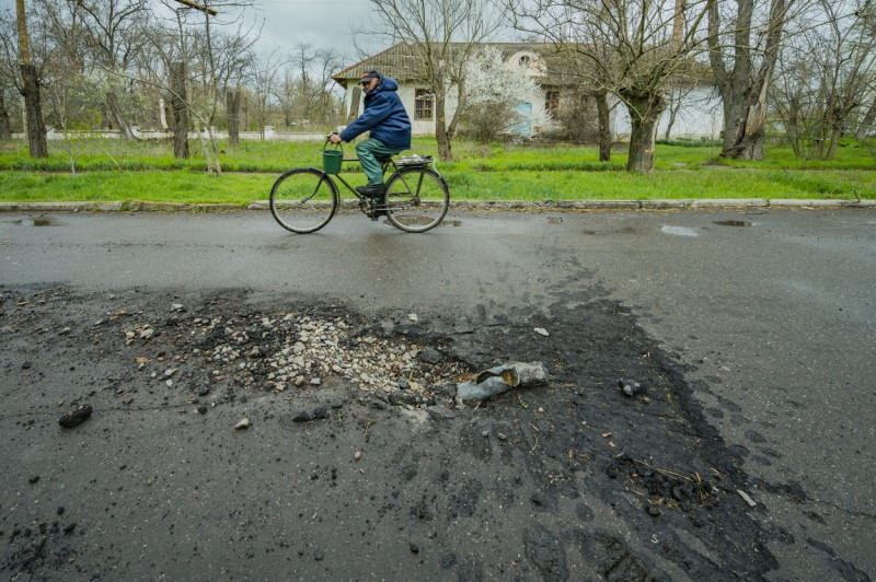 Aftermath Of Russian Army Shelling Over Luch And Shevchenkove, Ukraine - 18 Apr 2022