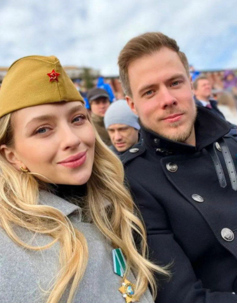 Victoria Sinitsina și Nikita Katsalapov, la parada de ”Ziua Victoriei” / Foto: Instagram@teamsinitsinakatsalapov