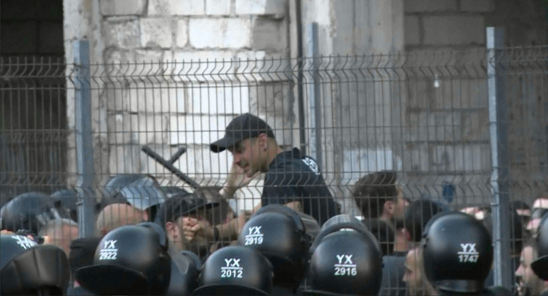 Conflict între suporteri și Jandarmerie înainte de Dinamo - UTA / Foto: Captură Digi Sport