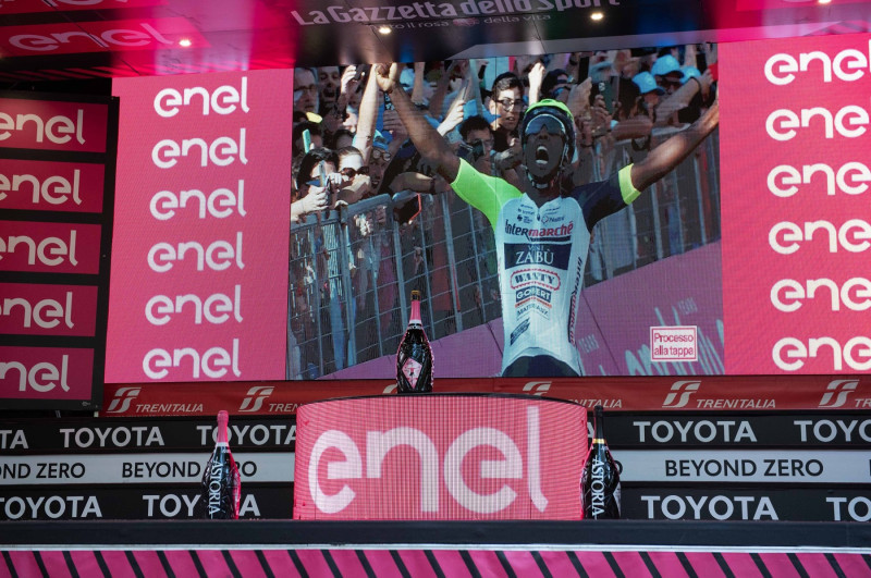 Giro d'Italia Stage 10 - Pescara - Jesi, Jesi, Jesi, Italy - 17 May 2022